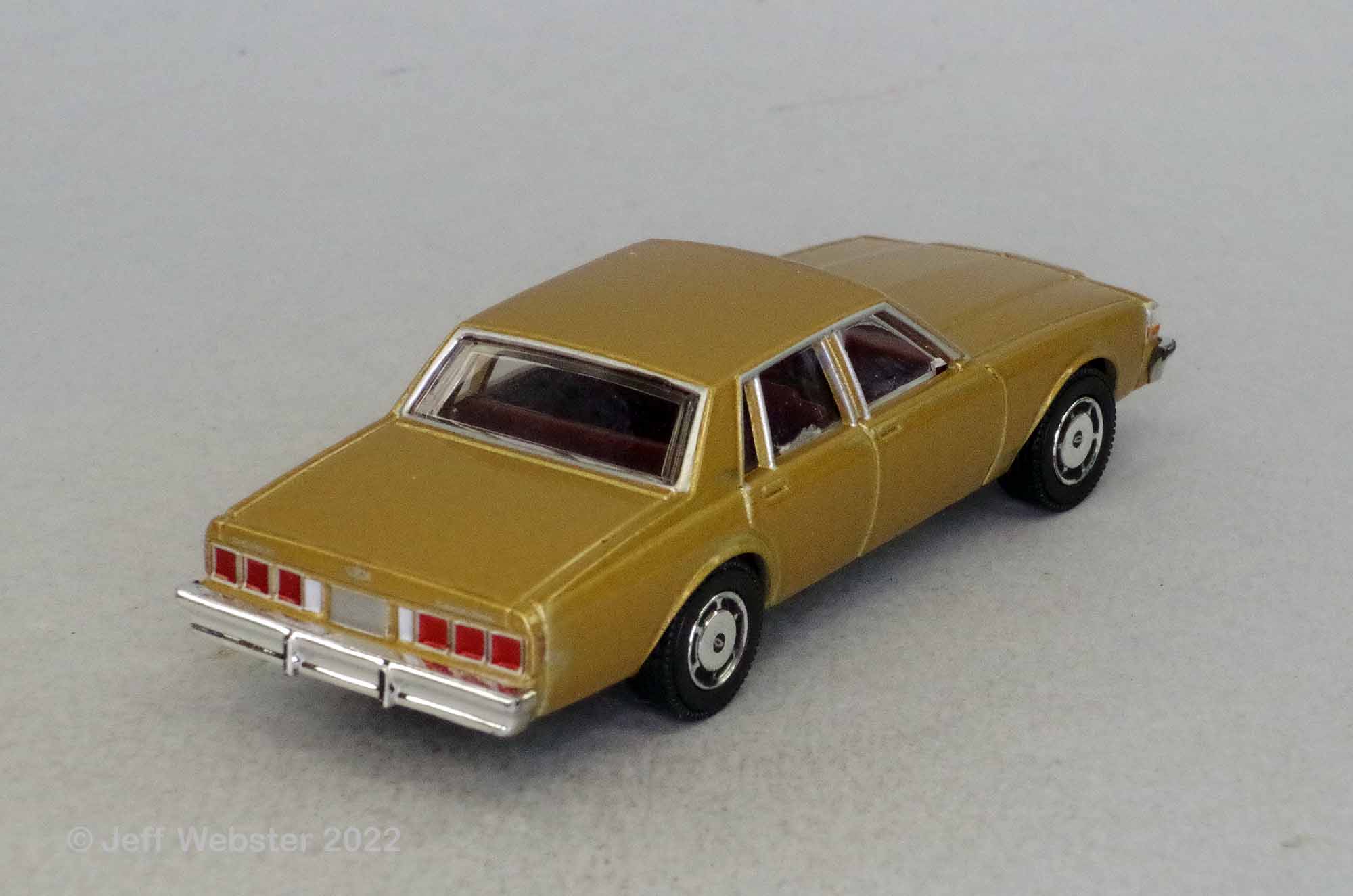 Chevy Caprice Gold_4.jpg